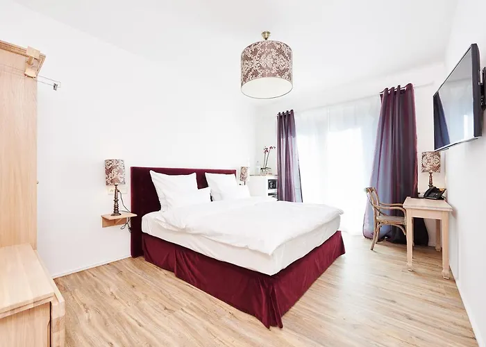 Marienburg Monheim 4*