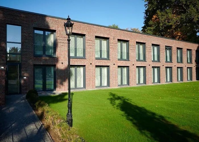 Marienburg Monheim 酒店 4*